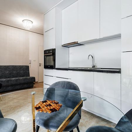 רפאלוביץ' Aura Tower Apartments By Gaby מראה חיצוני תמונה