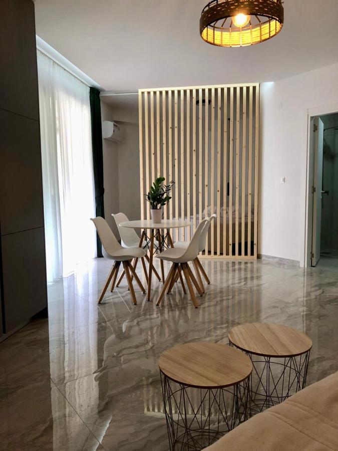 רפאלוביץ' Aura Tower Apartments By Gaby מראה חיצוני תמונה