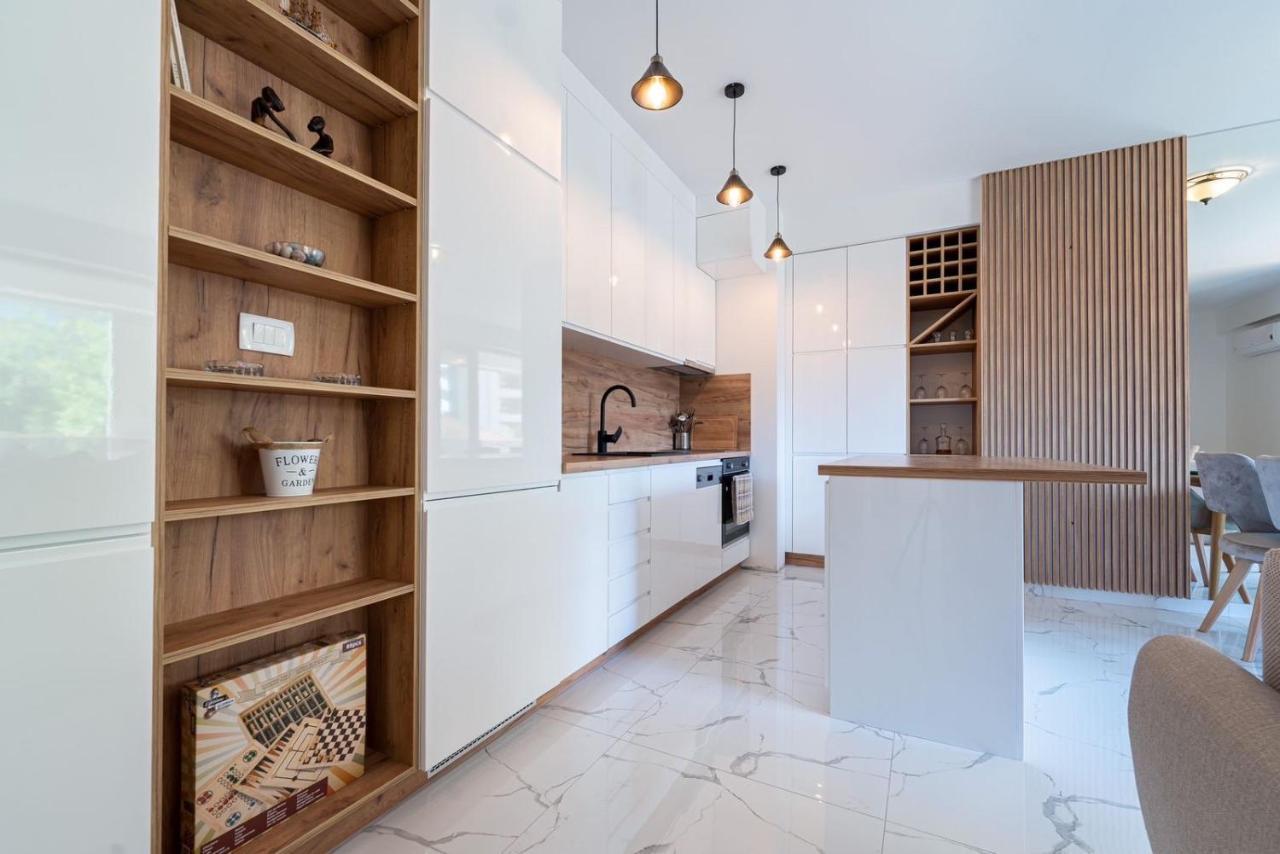 רפאלוביץ' Aura Tower Apartments By Gaby מראה חיצוני תמונה