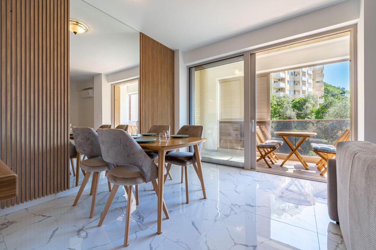רפאלוביץ' Aura Tower Apartments By Gaby מראה חיצוני תמונה