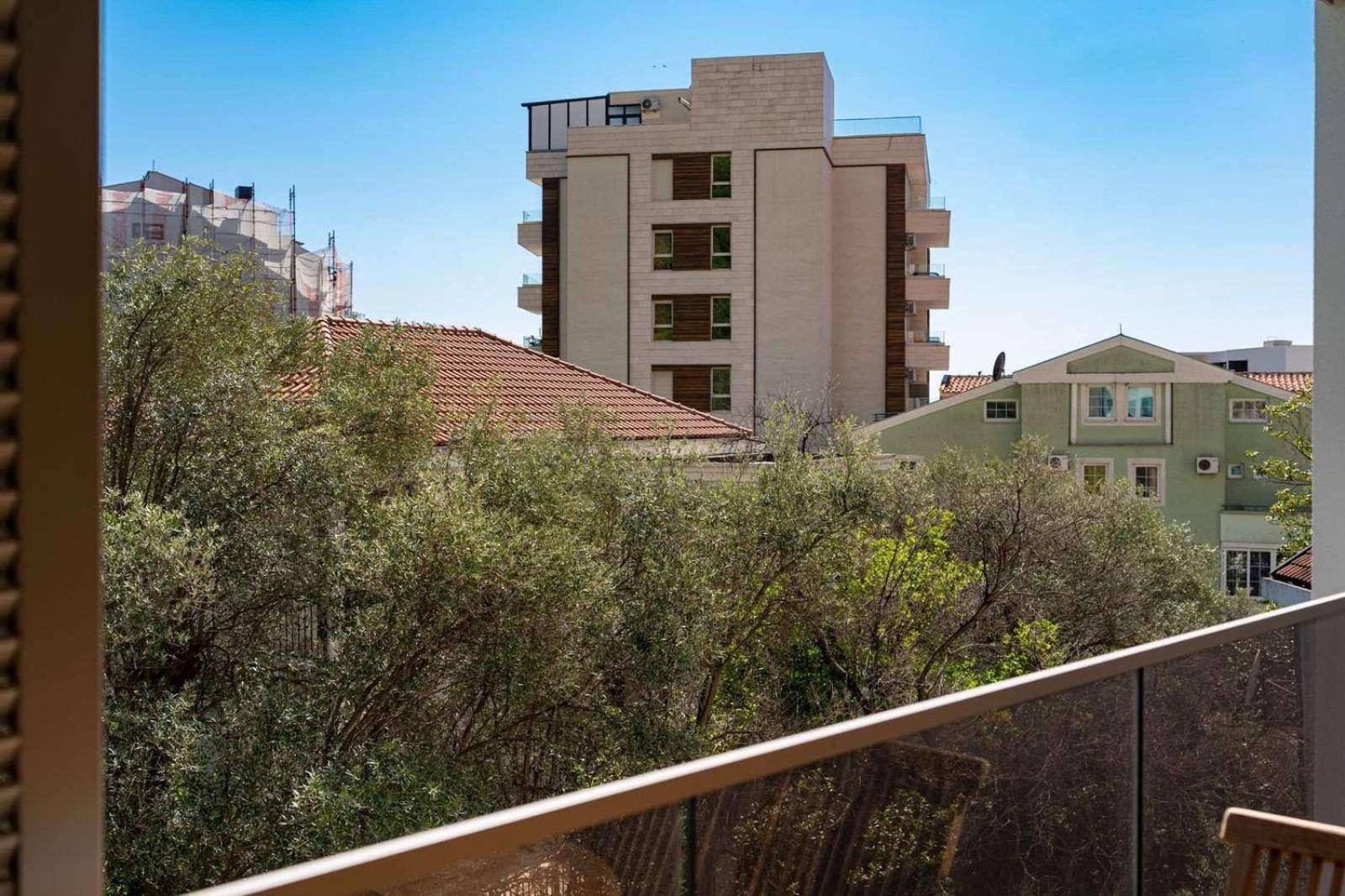 רפאלוביץ' Aura Tower Apartments By Gaby מראה חיצוני תמונה