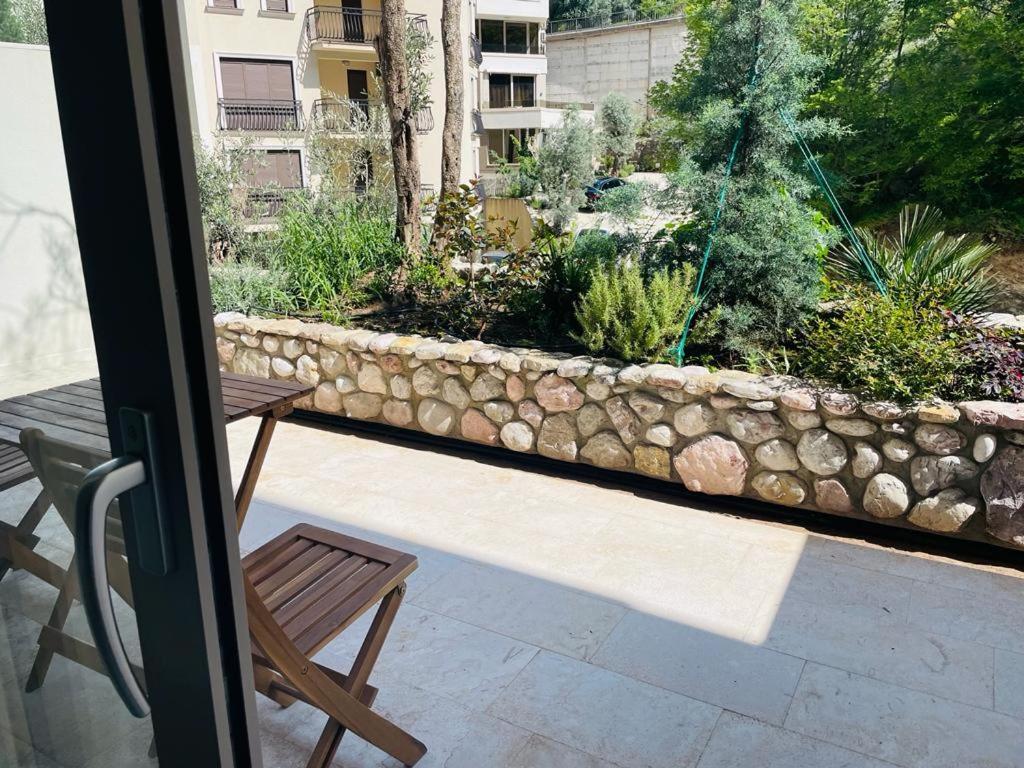 רפאלוביץ' Aura Tower Apartments By Gaby מראה חיצוני תמונה